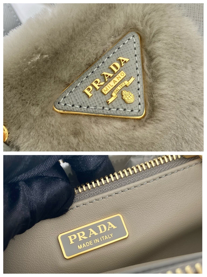 Pra*a tote bags